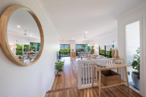 Beach House on Main - Airlie Beach